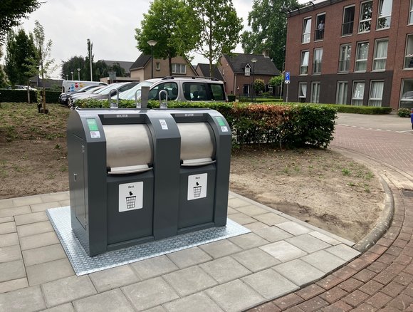 Ondergrondse containers aan het Nonnekeshof in Zundert 