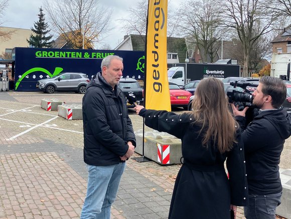 Nieuwe geldautomaat op Nassauplein officieel geopend