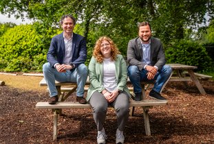 Dit zijn de drie kandidaat wethouders: Maikel Voeten (ONPL), Jetske Bon (D66 Zundert), Rick Zagers (Zundertse VVD)