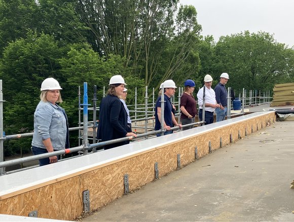 College van B&W bezoekt de nieuwbouw