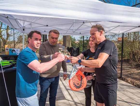 Feestelijke opening padelbanen op sportpark De Wildert