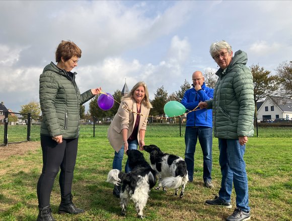 Grootste hondenspeelweide van Zundert nu open in Wernhout