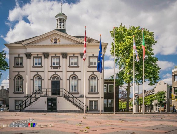 Het raadhuis in Zundert.